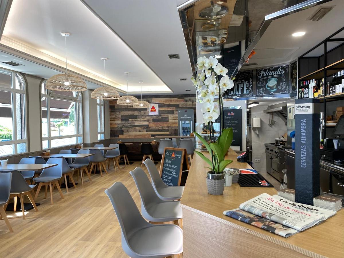 Saudade Hostal Cafeteria Ла-Корунья Экстерьер фото